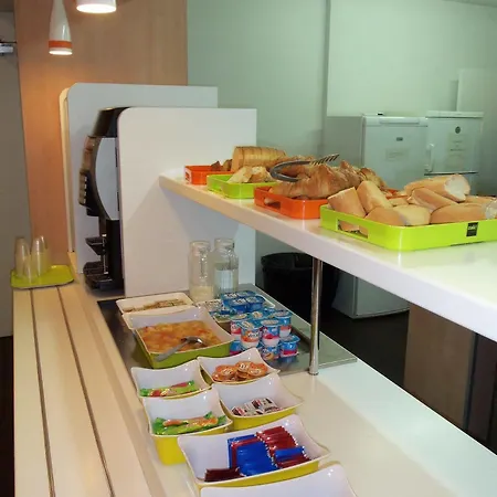 Ibis Budget Gares Vieux-lille ליל