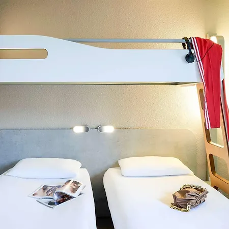 Ibis Budget Lille Gares Vieux-Lille فندق